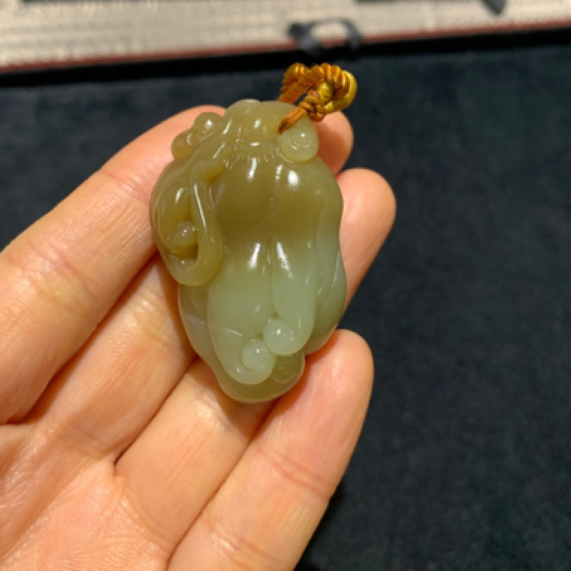和田玉且末灵猴献瑞