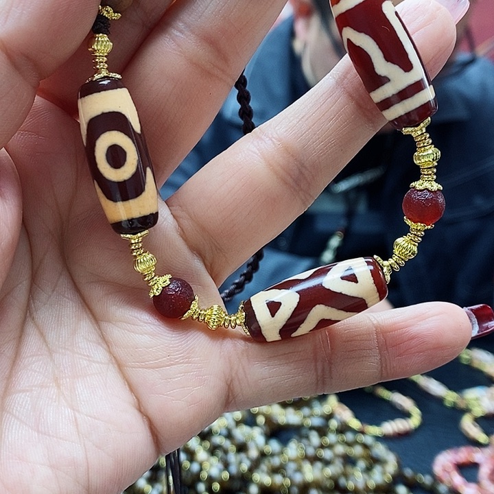 玛瑙/玉髓颈饰合金