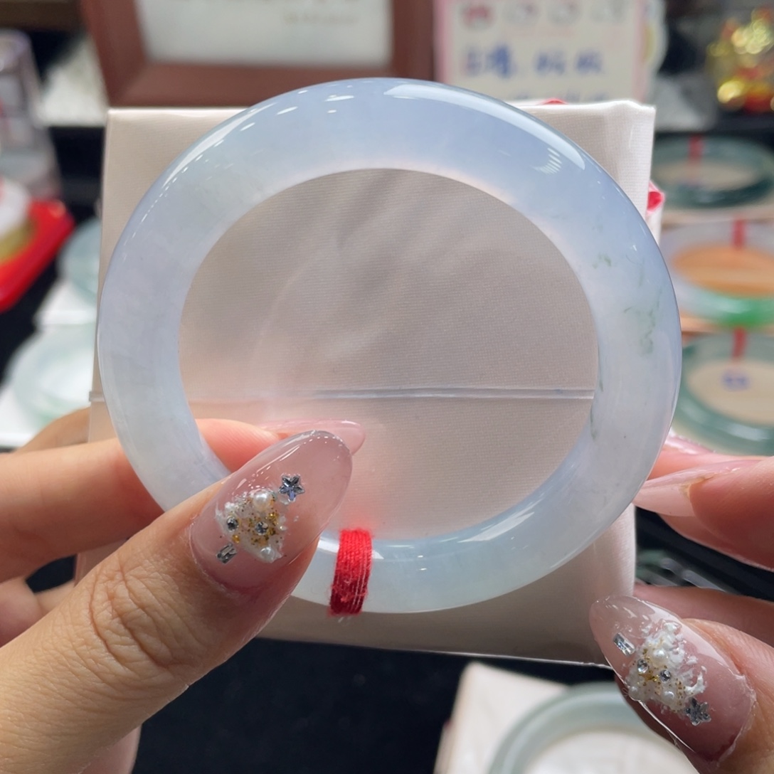 李***王翡翠未镶嵌手镯51.2圆条幻彩