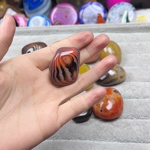 玛瑙/玉髓颈饰未镶嵌