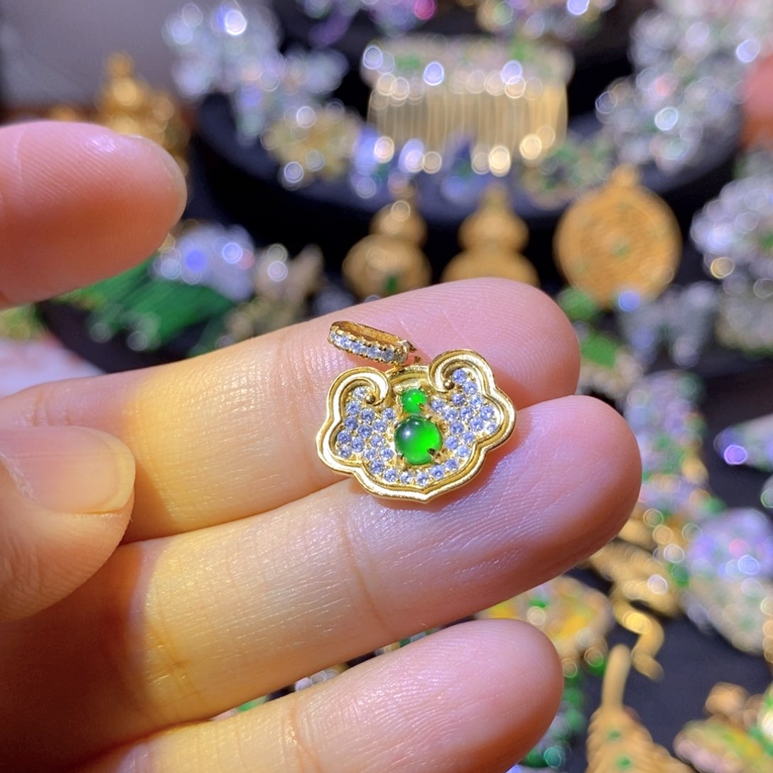 吊坠(不含链)银S925镀金镶嵌翡翠