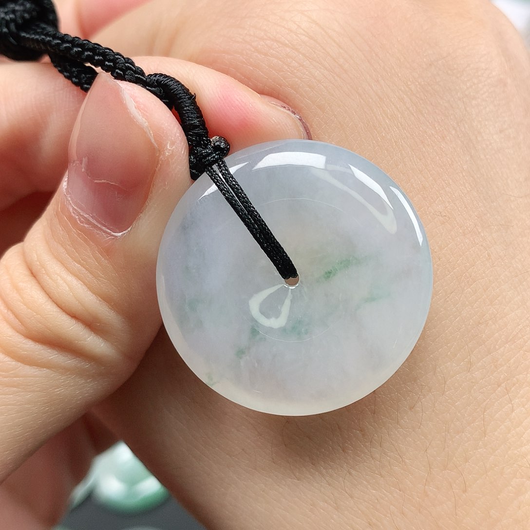 翡翠颈饰未镶嵌平安