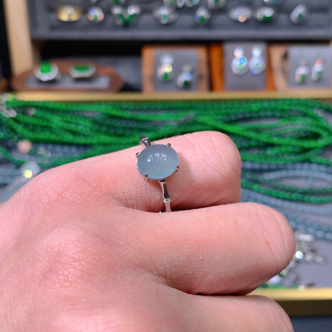 翡翠项链未镶嵌天然