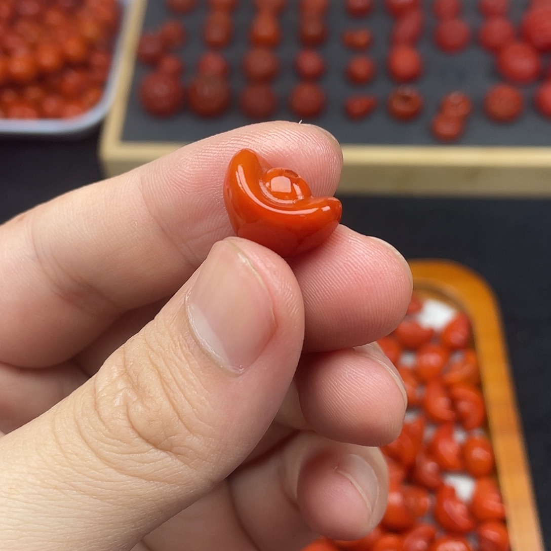 南红玛瑙28号瓦西火焰红卡11*16元宝未镶嵌