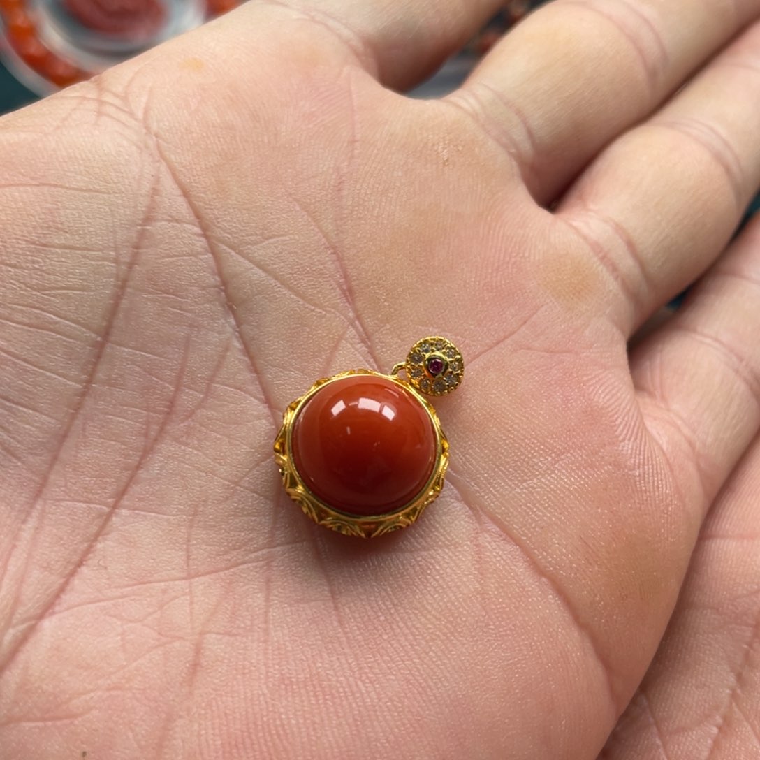 南红玛瑙瓦西满肉玉华料南红吊坠银S925镀金镶嵌