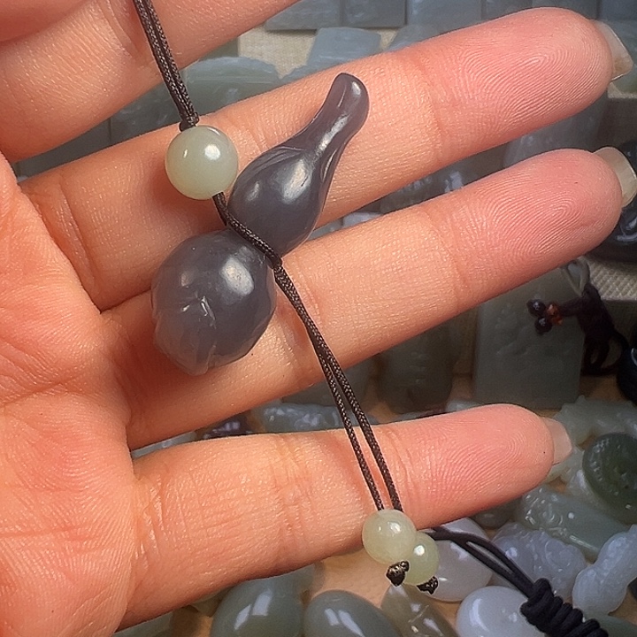 和田玉（糖玉）未镶嵌挂件