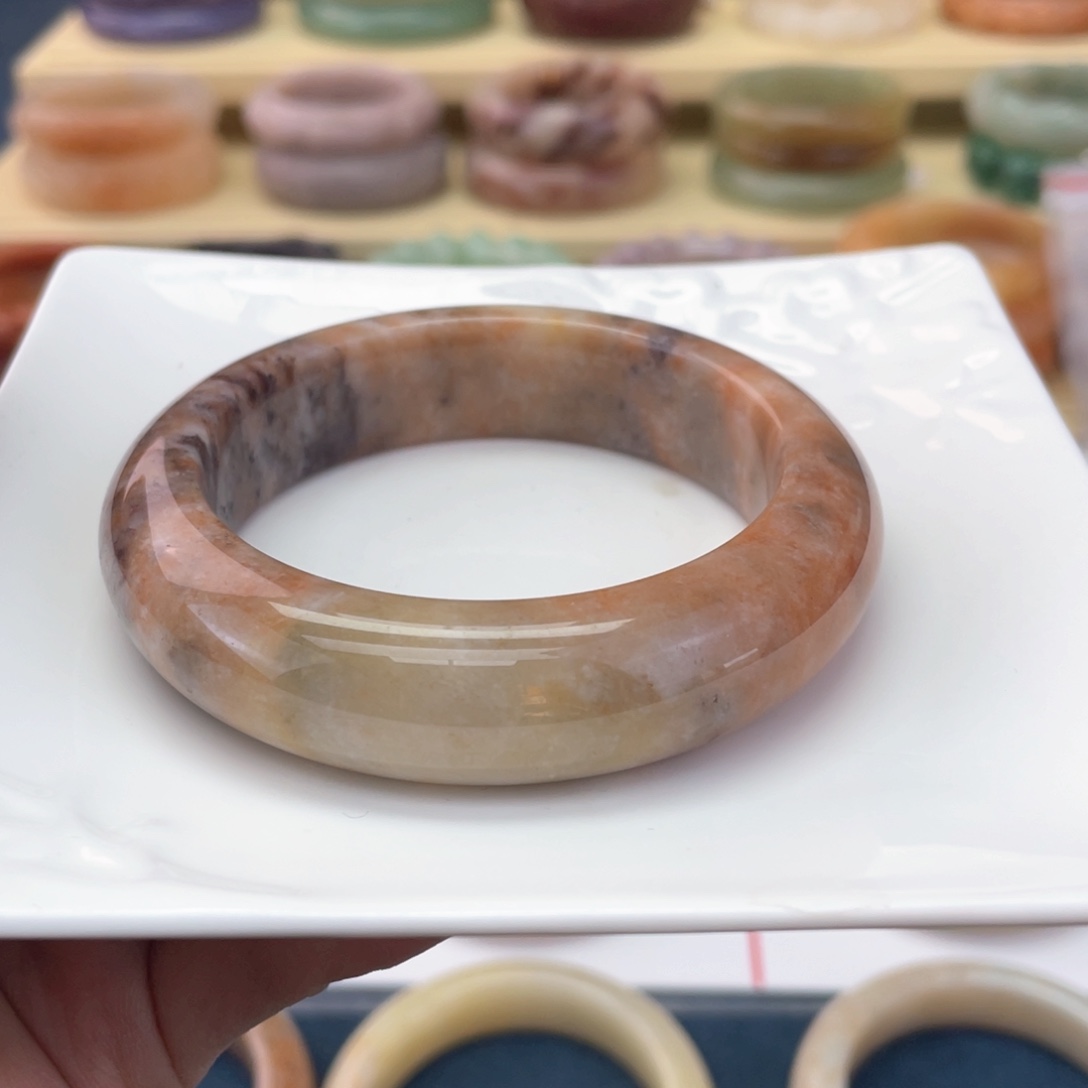 石英质玉未镶嵌手镯