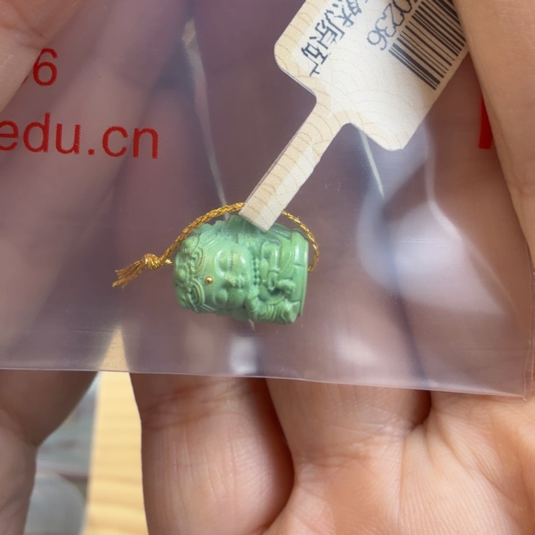 小***丫绿松石未镶嵌珠宝奇石