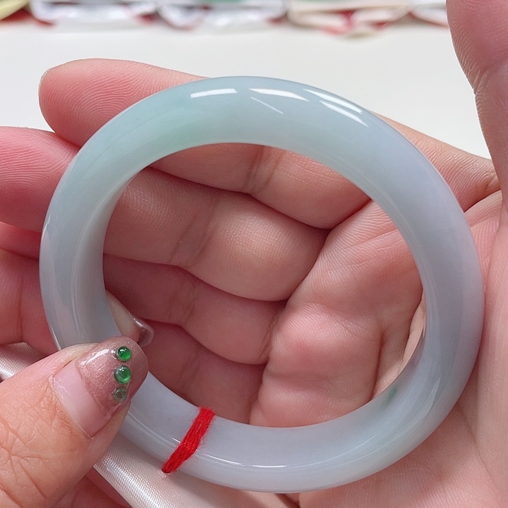 翡翠手镯（圆镯）未镶嵌缅甸翡翠手镯57圈