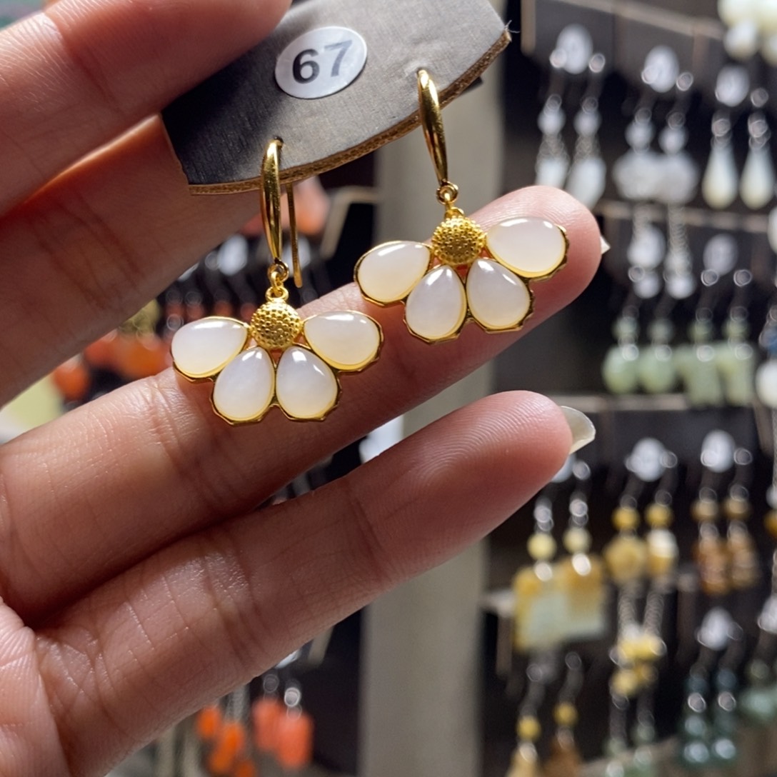 和田玉耳饰银S925镀金镶嵌美*王