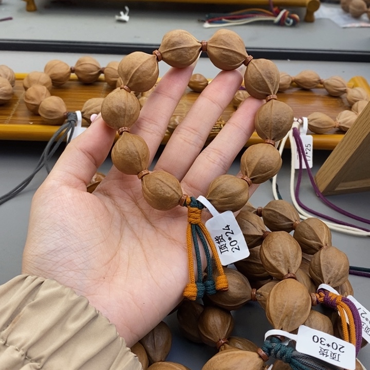 吊坠橄榄核潍****王梅林铁