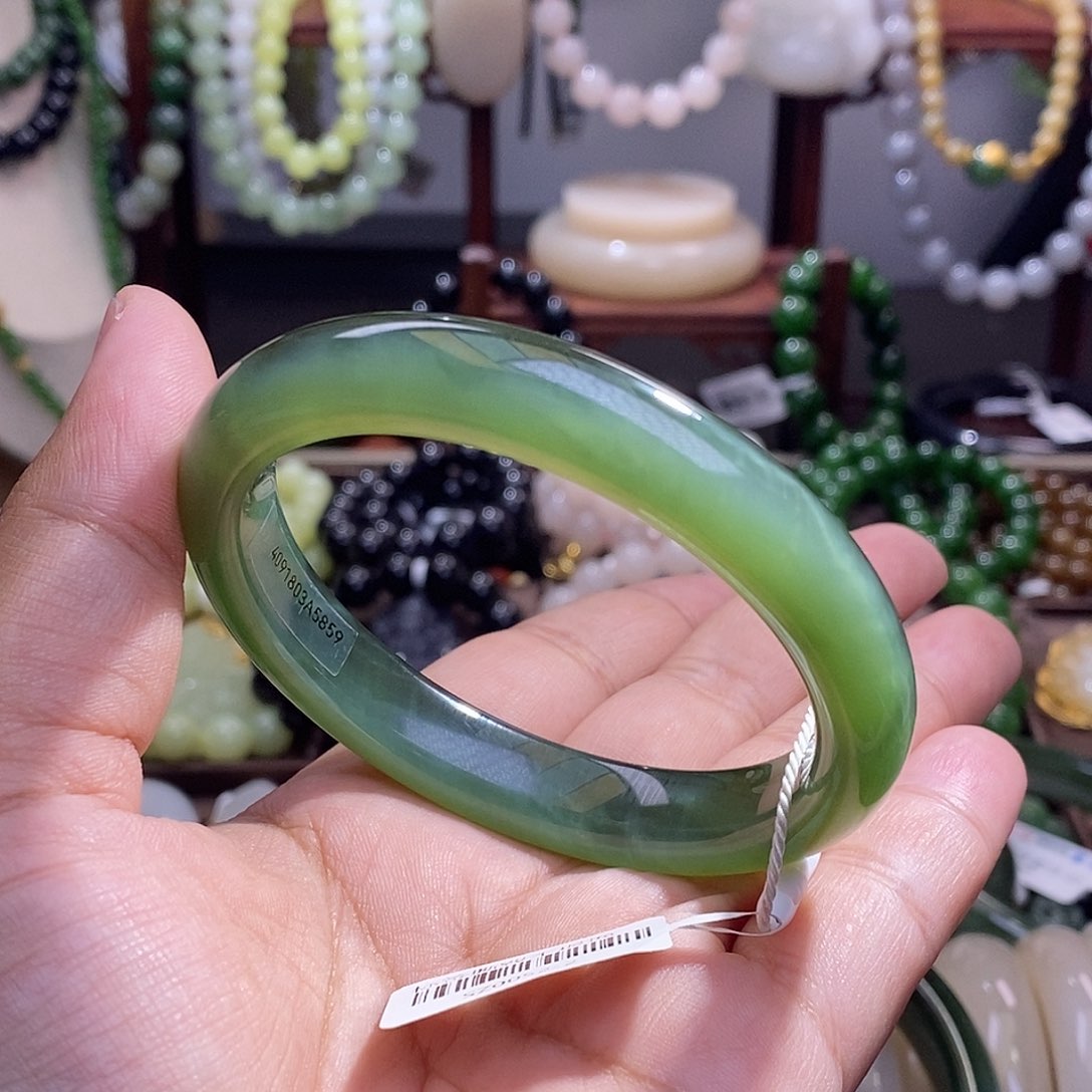 和田玉毕业级碧玉俄料高冰老矿料猫眼手镯58.8未桃****?