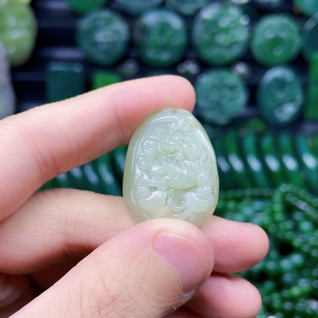 和田玉未镶嵌珠宝半成品