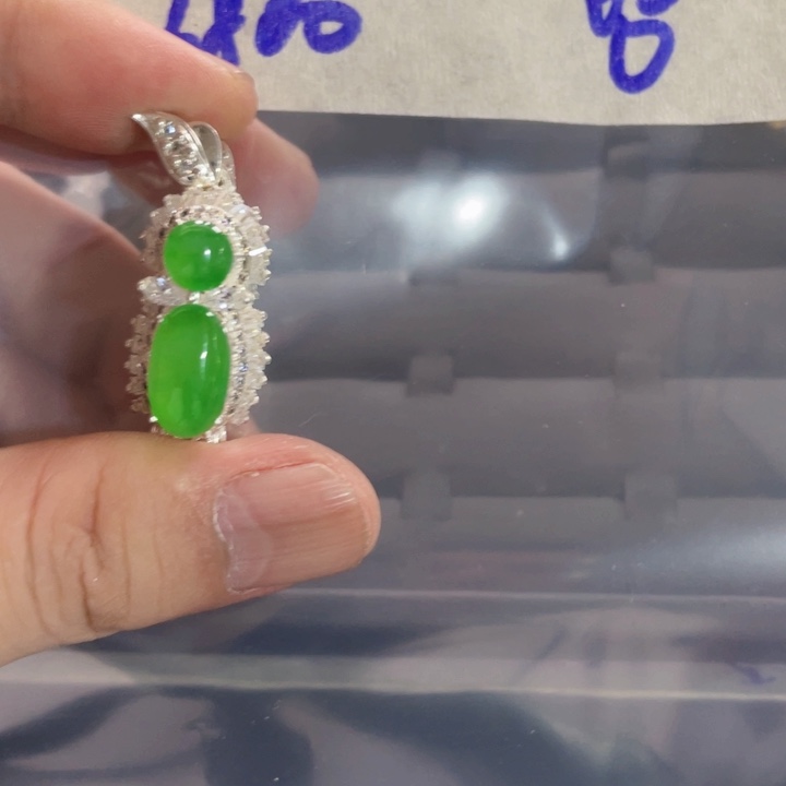 用***0定制翡翠未镶嵌定制翡翠