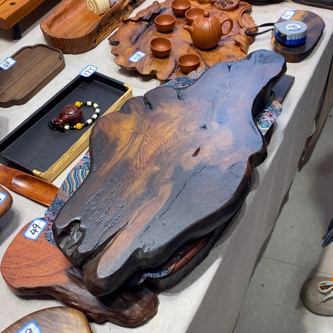 鸡翅木脱骨老料干泡底座56-27-4.5