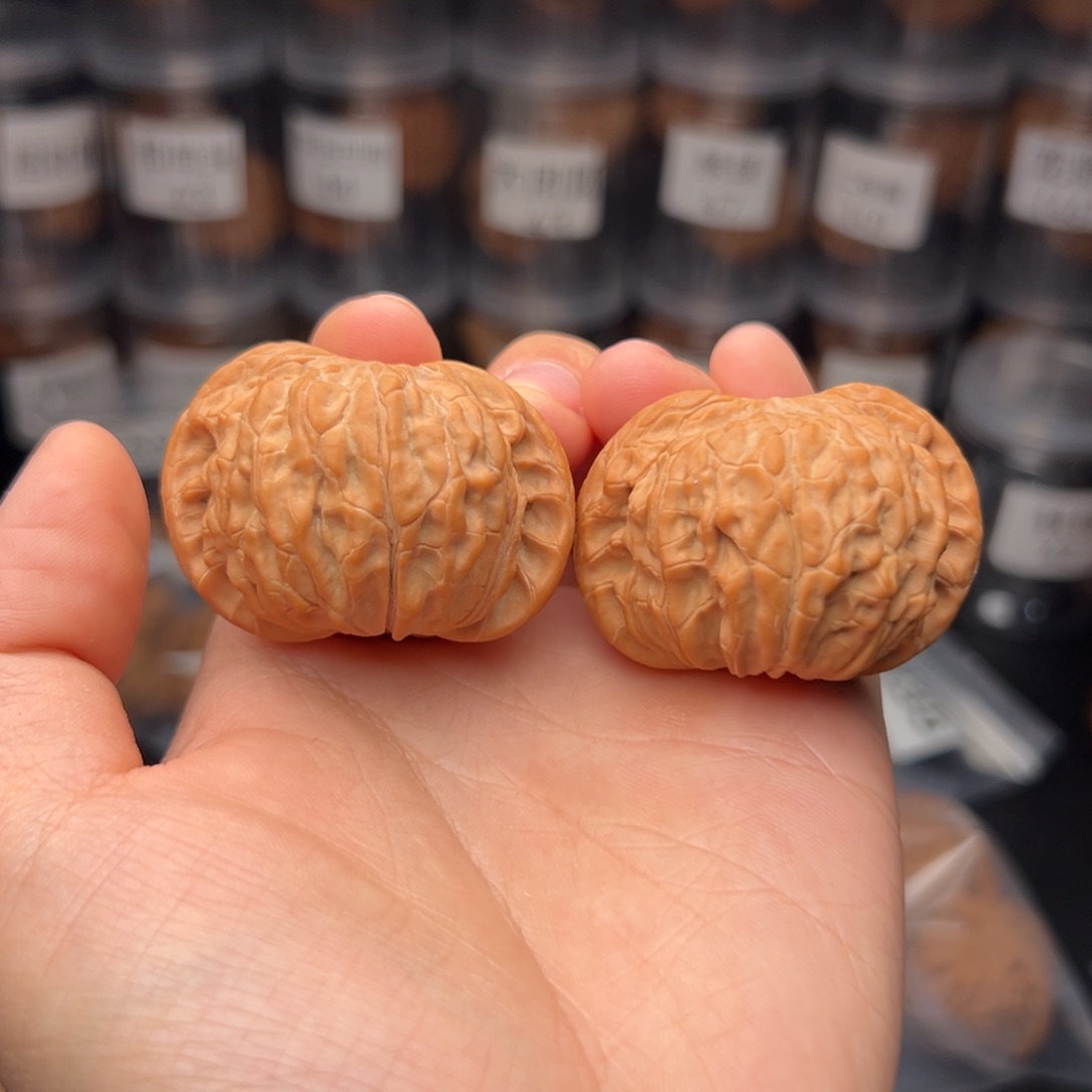 文玩核桃吊坠孙*空磨盘