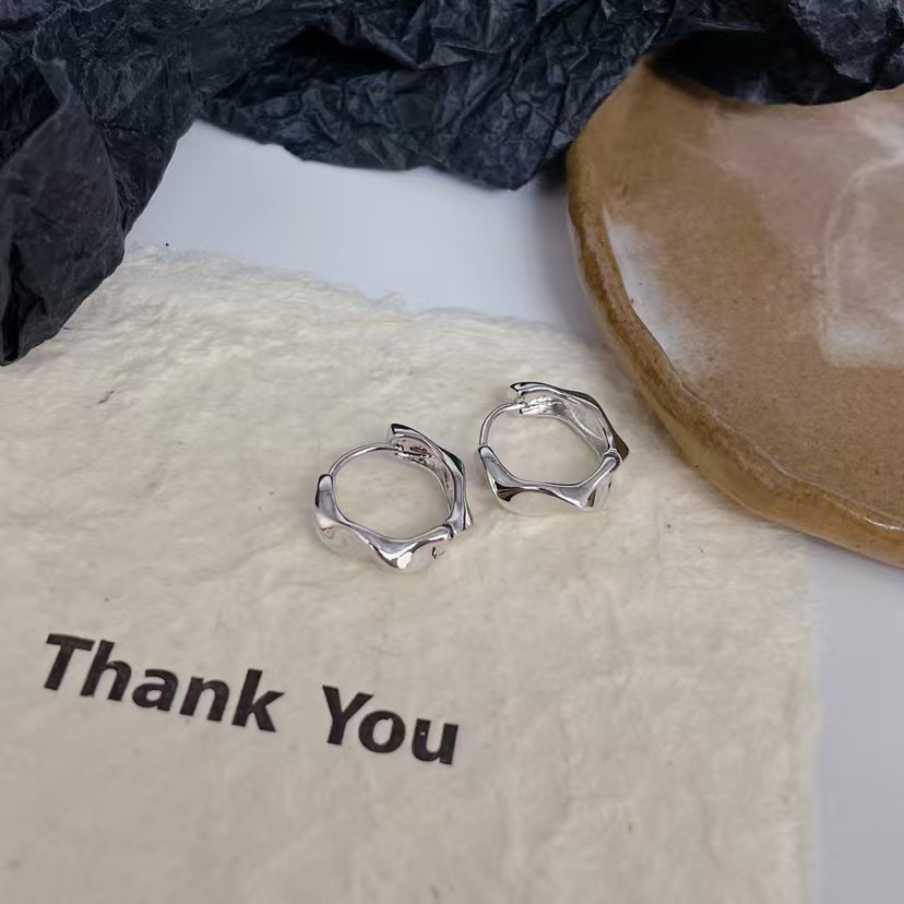 黄铜耳饰 小众设计感莫比乌斯环耳扣女潮流高级感冷淡风耳环