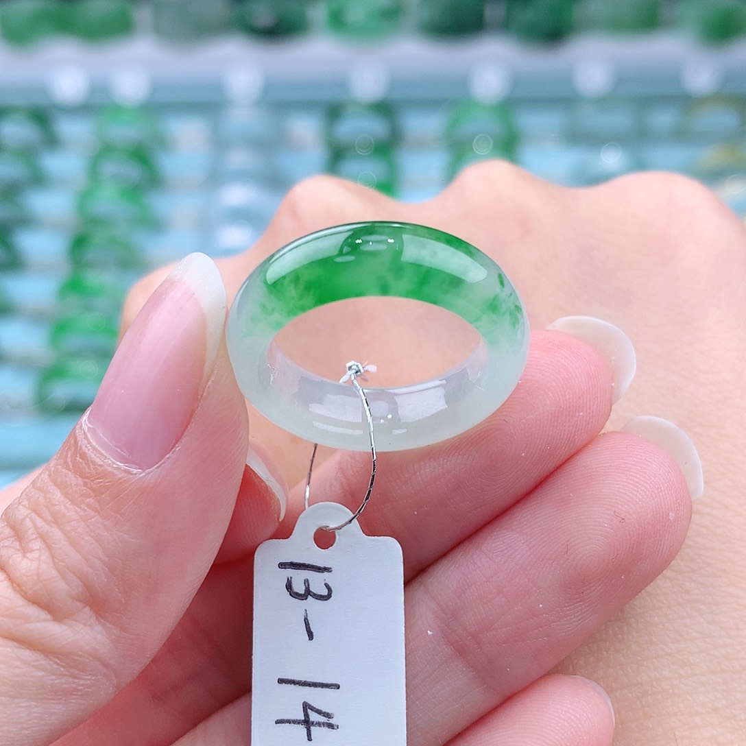 翡翠戒指未镶嵌缅甸翡翠A货