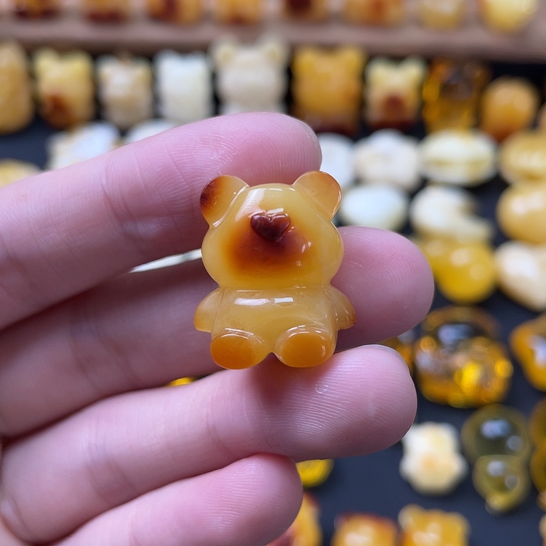 琥珀珠宝奇石未镶嵌