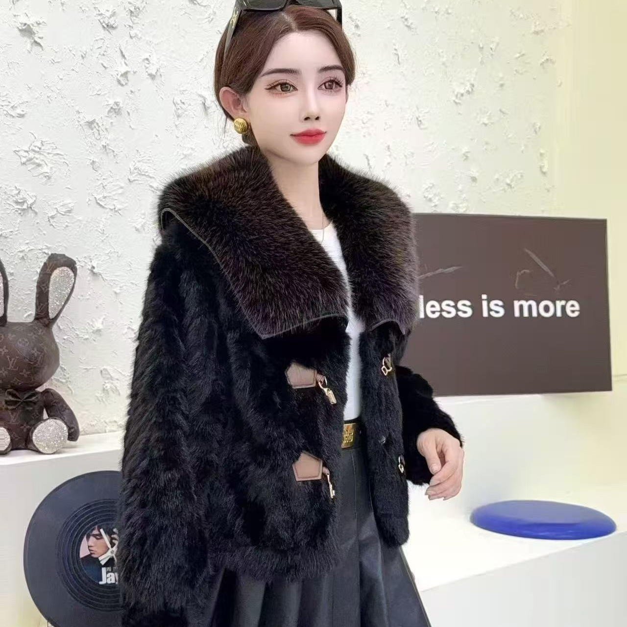 人造皮草 短款纯色女卷卷毛饰短外套女装设计师洋气百搭气质