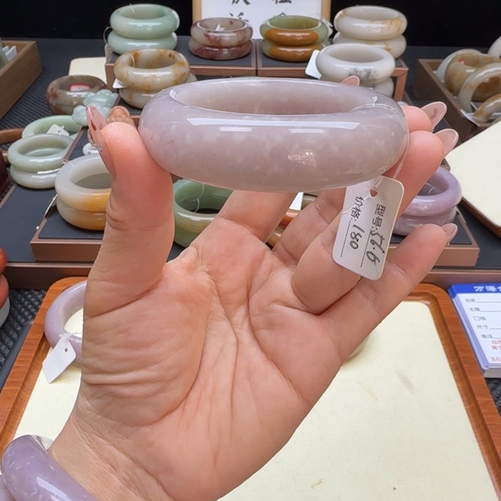 石英岩玉未镶嵌手镯