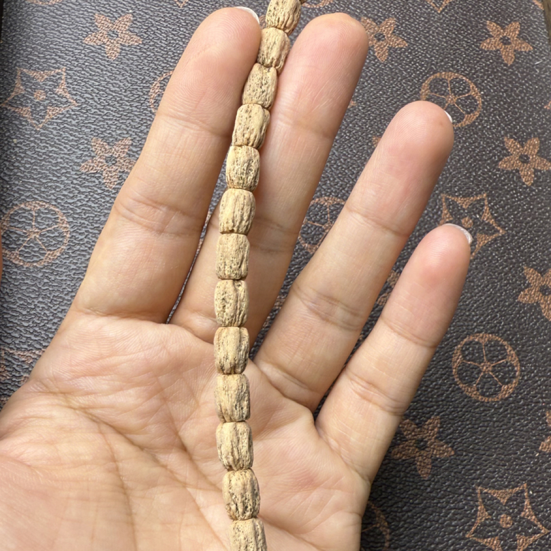 『维秘』热振红油皮百香籽精工手作超模大长腿108挂脖长串高油密