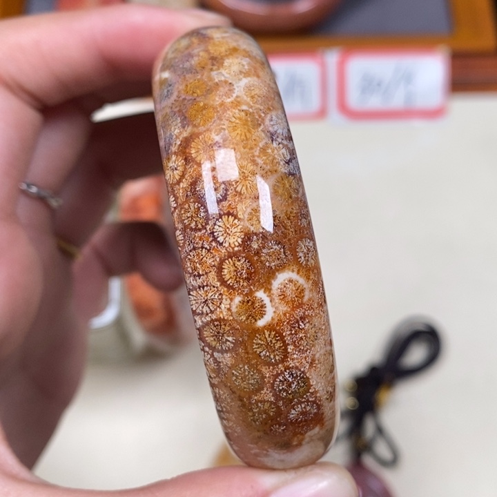 硅化珊瑚（珊瑚玉）手镯未镶嵌