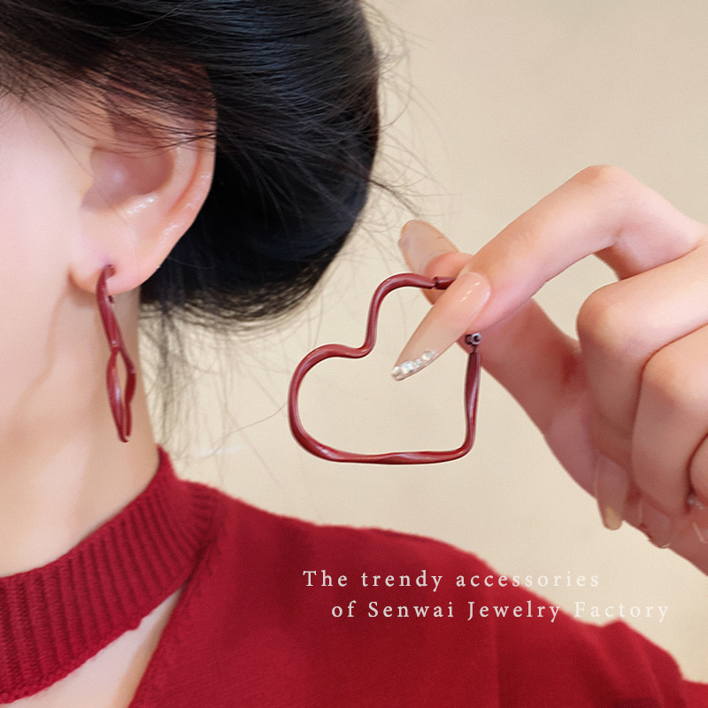 铜合金亚克力耳饰 925银针安可拉红色滴釉爱心耳环女个性欧美复古