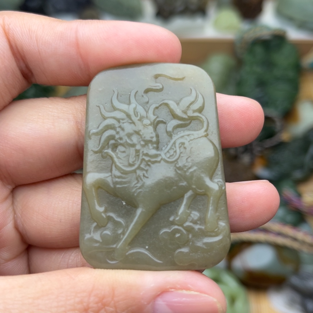 和田玉颈饰未镶嵌