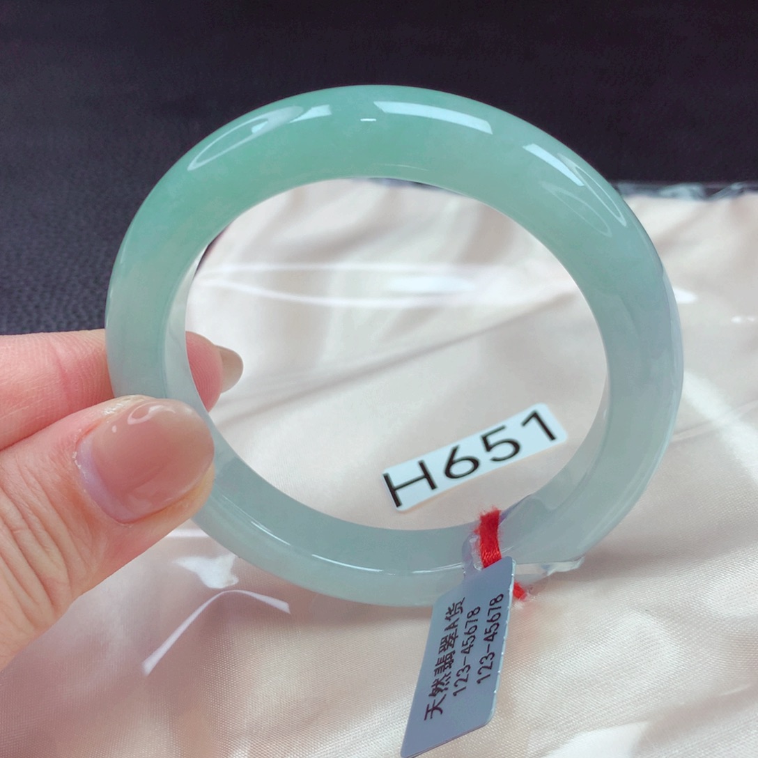 翡翠手镯未镶嵌手镯88