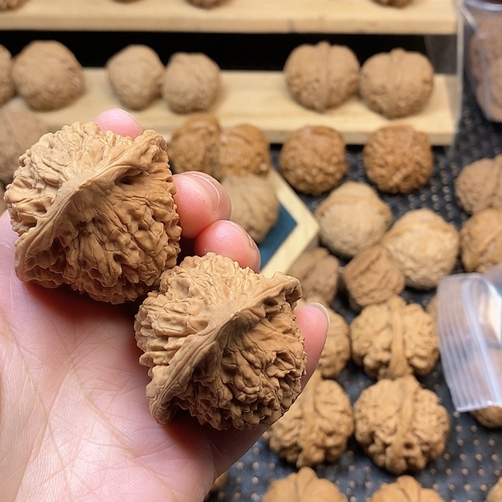 浪***哥文玩核桃吊坠文玩核桃