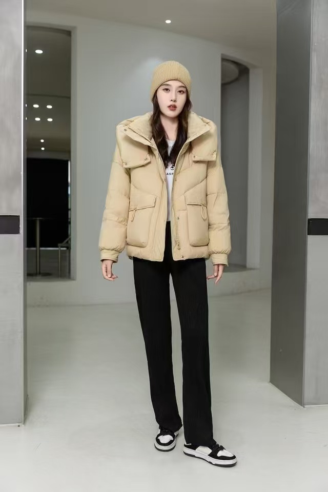 2025新款冬季轻奢90%白鸭绒加厚羽绒服女生短款小个子连帽百搭