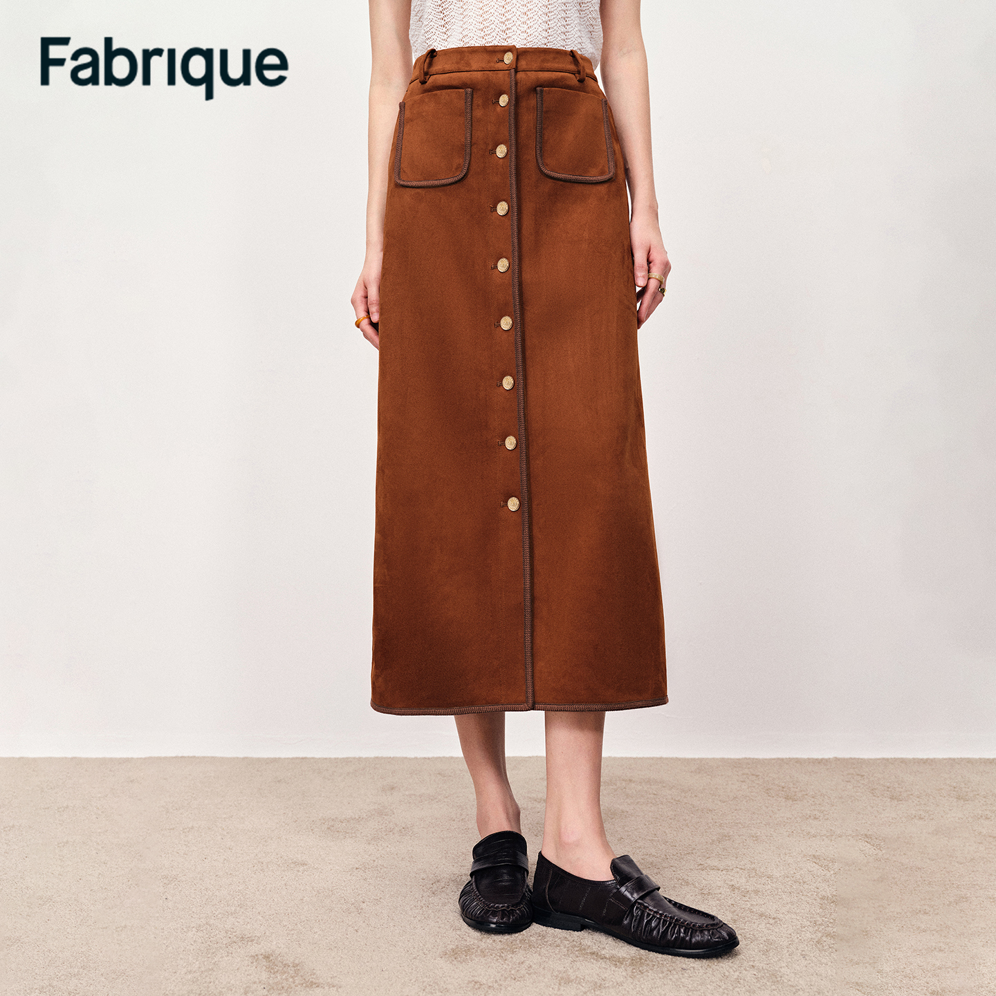 Fabrique Sunny秋冬新品肉桂红棕仿麂皮绒织带镶边镀金扣直筒半裙