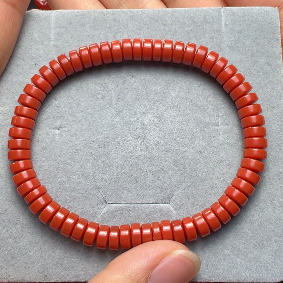 南红玛瑙手串未镶嵌