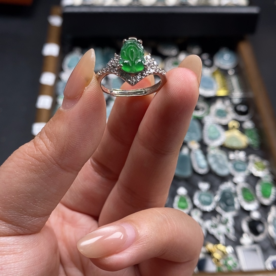 未镶嵌挂件翡翠翡翠