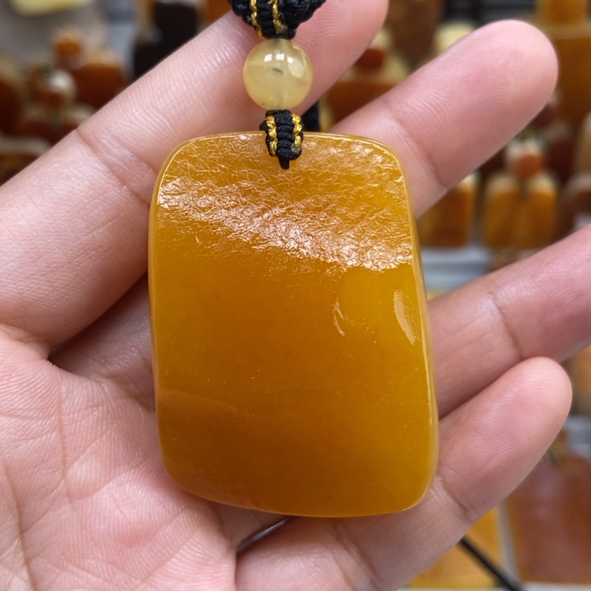 【闪购商品】琥珀颈饰未镶嵌