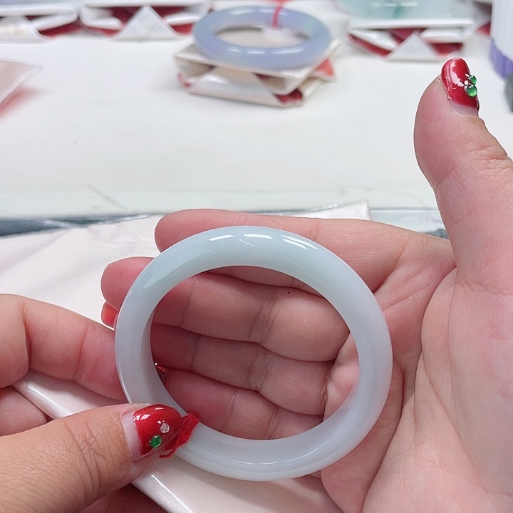 翡翠手镯（圆镯）未镶嵌缅甸翡翠手镯55圈