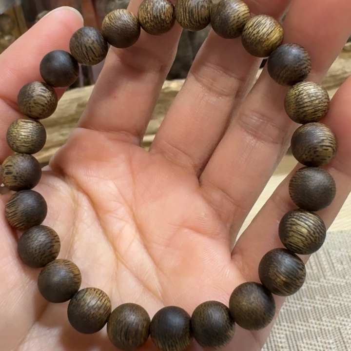 香榧木薰香虫漏奇楠圆珠0.8规格