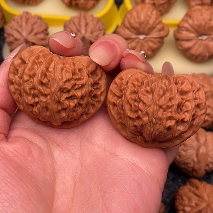 文玩核桃把件不**遇45全品宫灯