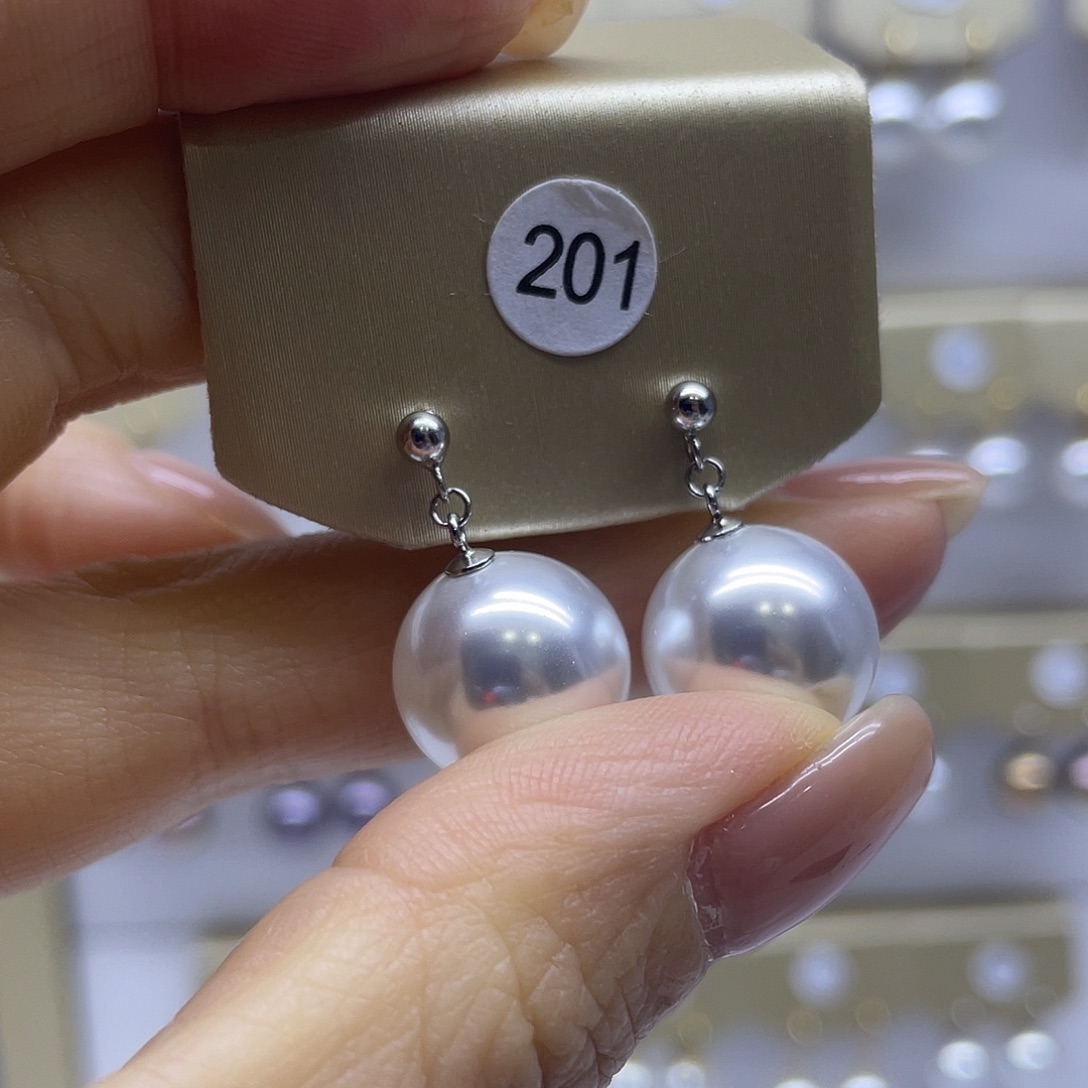 银S925镶嵌淡水珍珠耳饰
