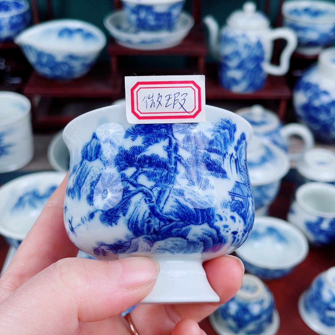 玉***宝手工手绘青花，青花