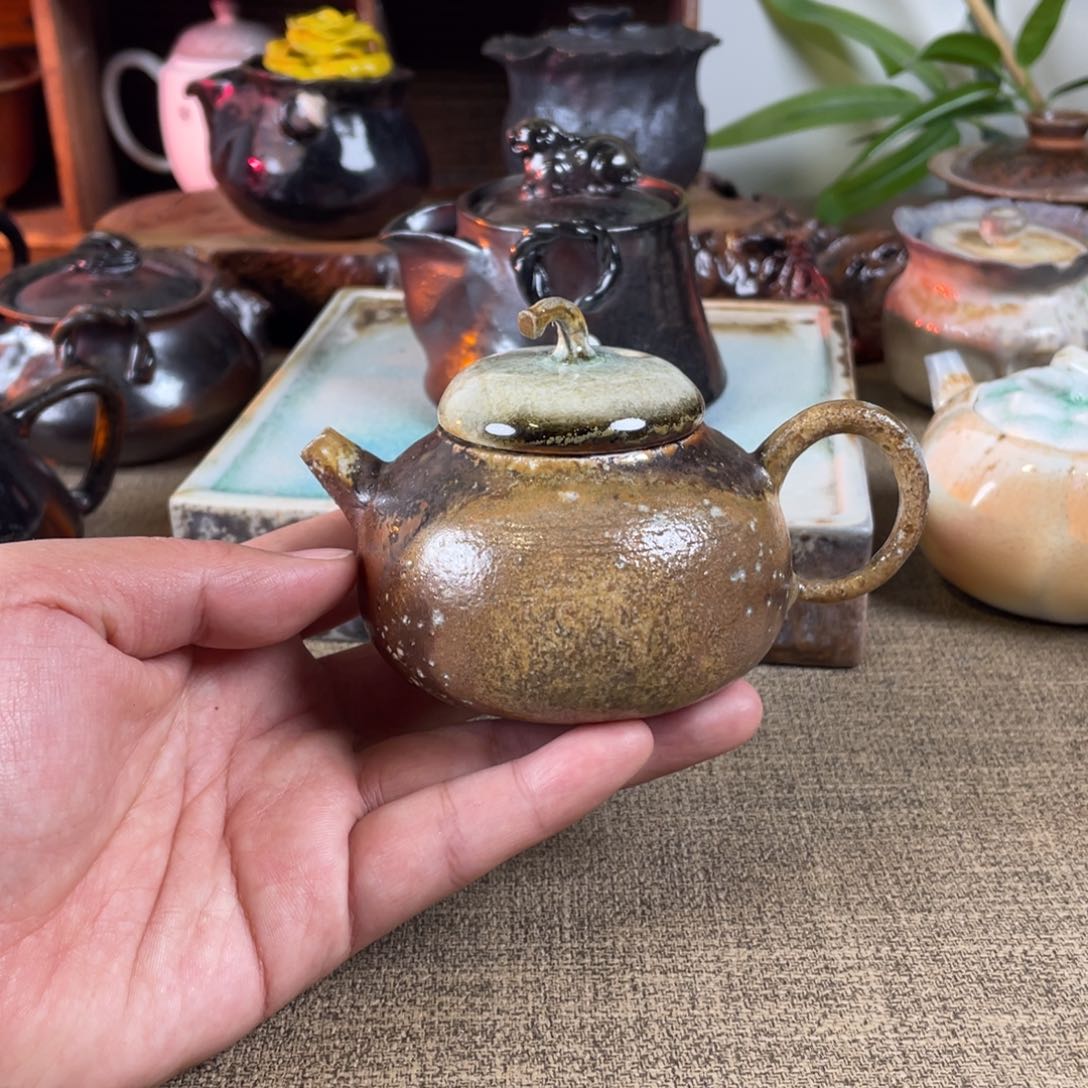 茄瓜。  金珍珠柴烧。 容量130