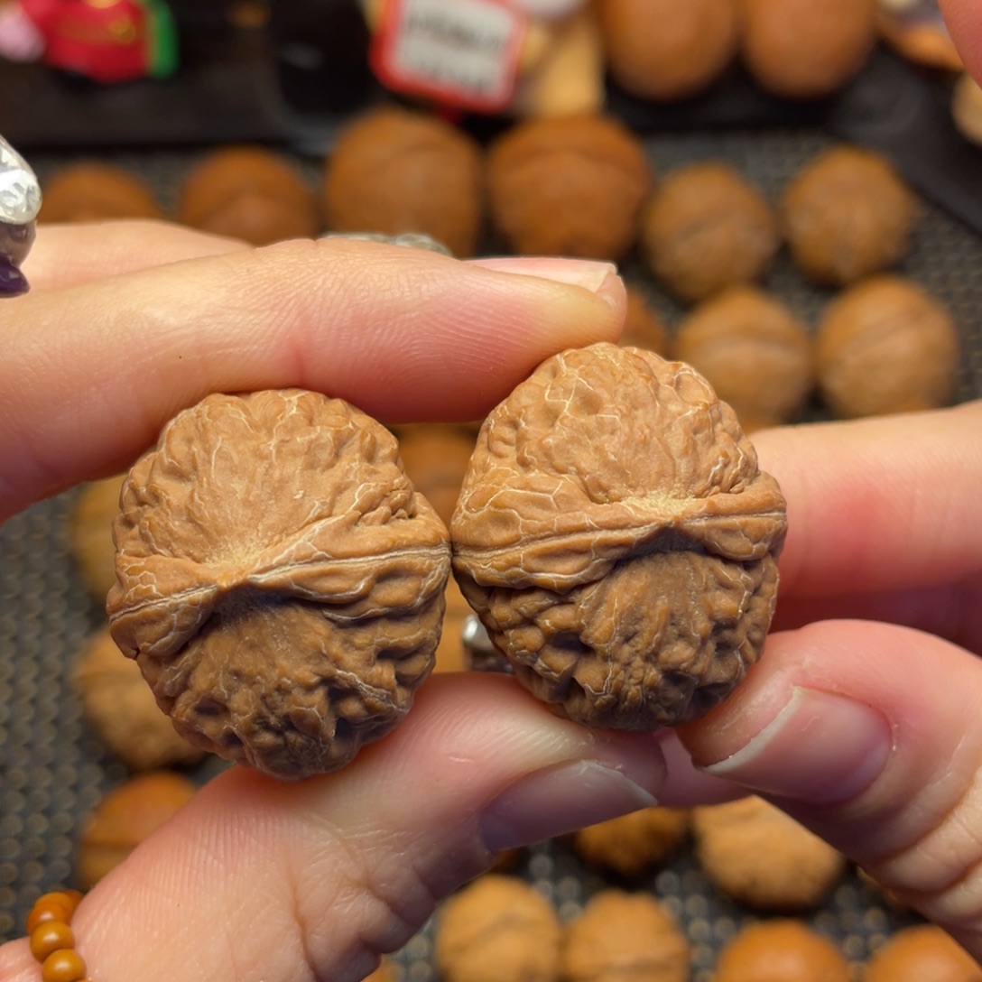 文玩核桃吊坠30尺全品麒麟元宝80011