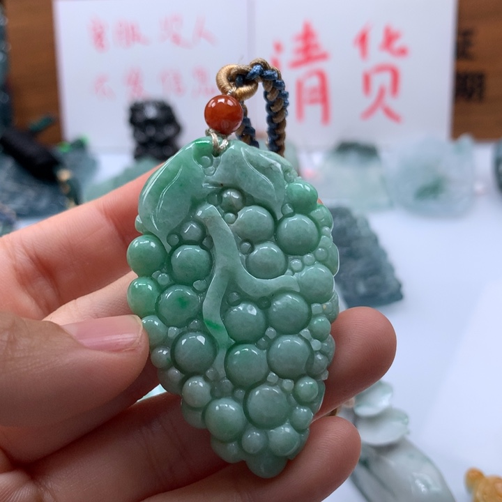 翡翠颈饰未镶嵌保真天然A货翡翠