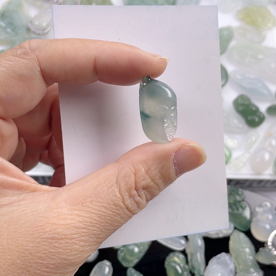 翡翠颈饰未镶嵌蟹钳