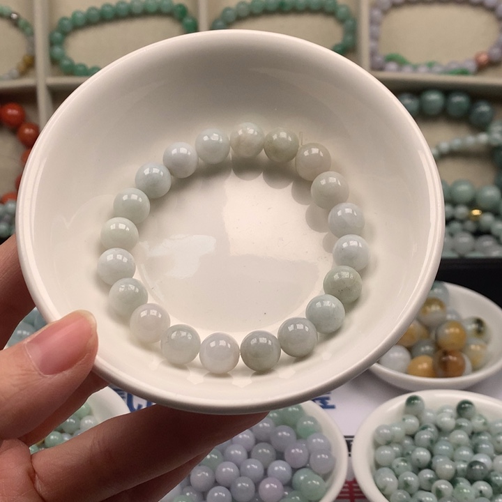 颈饰未镶嵌翡翠有瑕疵不退不换