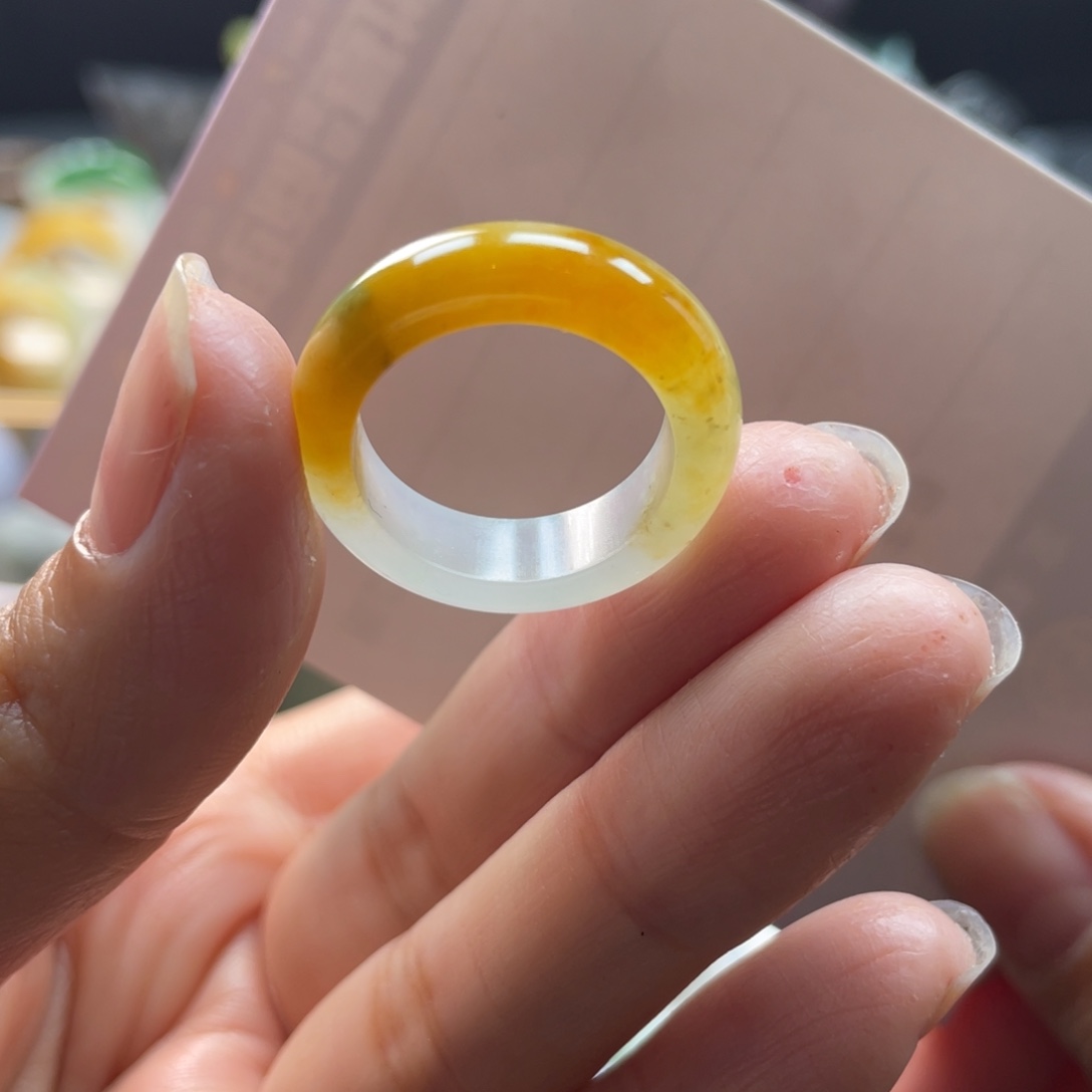 定制翡翠未镶嵌戒指