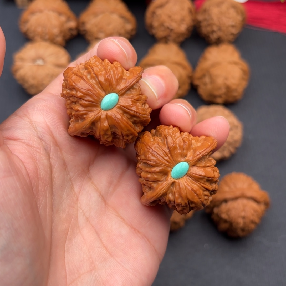 文玩核桃把件?***君血麒麟37