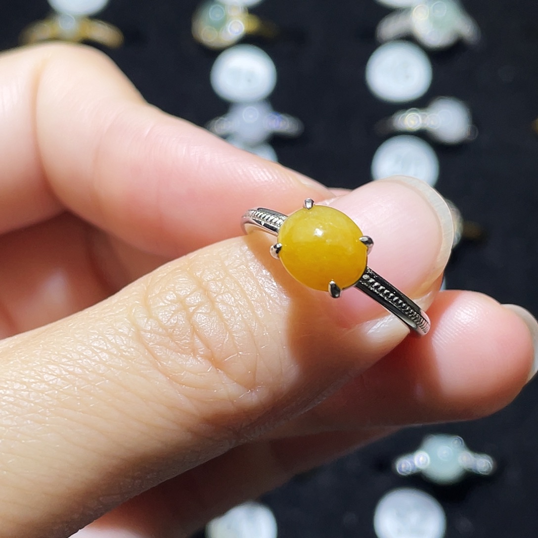 翡翠未镶嵌戒指戒指