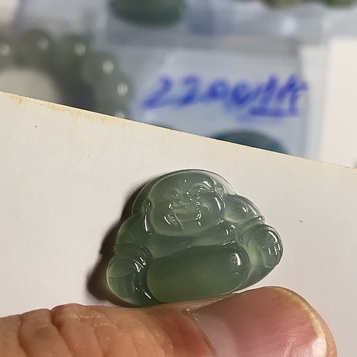 翡翠未镶嵌颈饰佛公